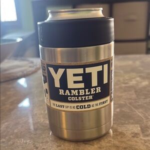 YETI Rambler Colster, NWT